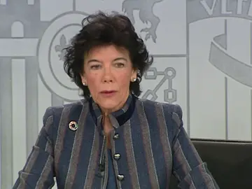 Celaá acusa a PP y C's de querer "desgastar a Sánchez" con Venezuela y pide sentido de Estado Celaá acusa a PP y C's de querer "desgastar a Sánchez" con Venezuela y pide sentido de Estado