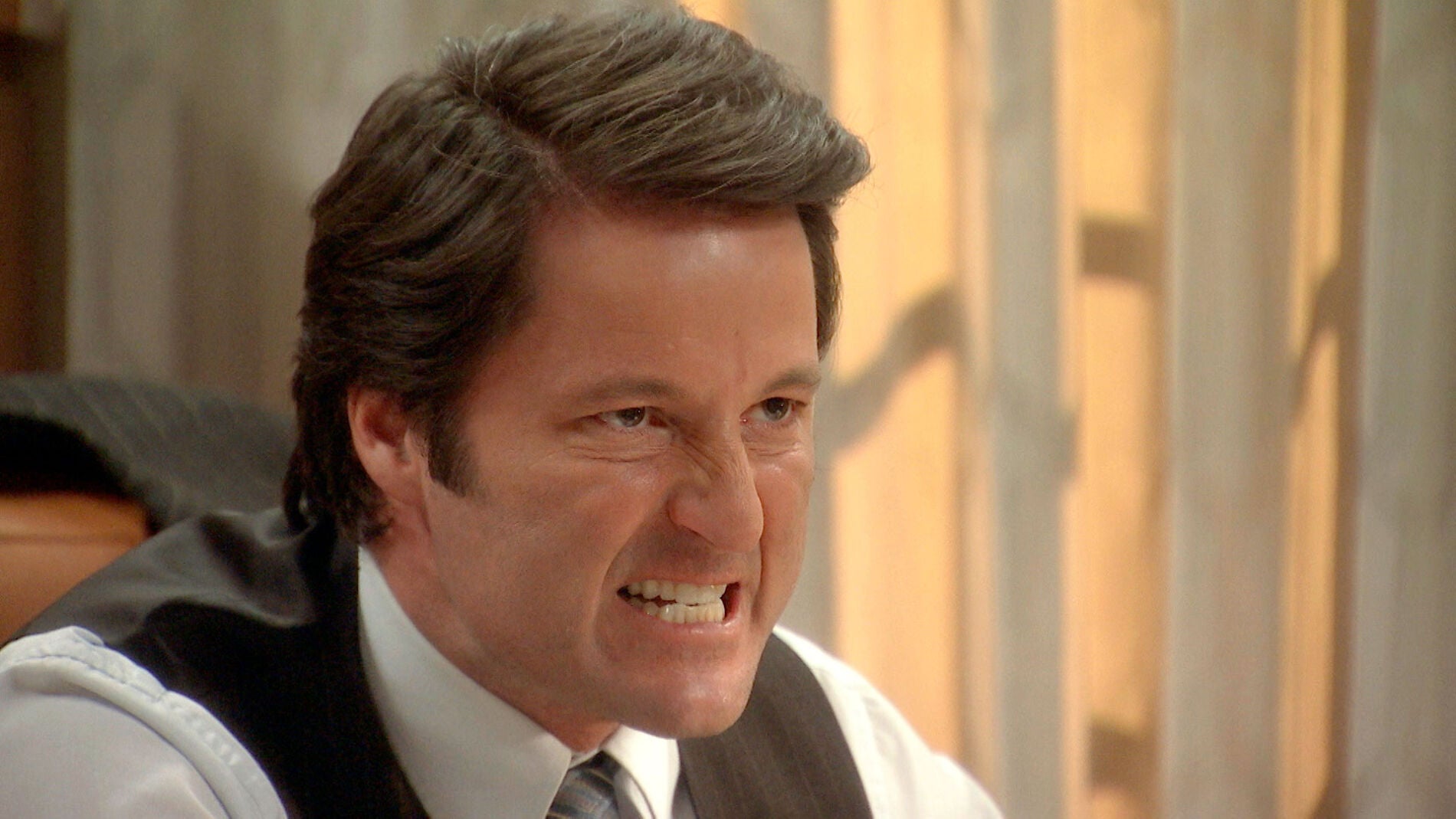 Gabriel pierde las formas con su madre