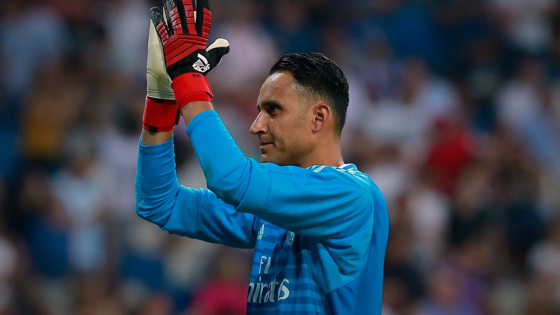 Keylor Navas aplaude a la afición Keylor Navas aplaude a la afición