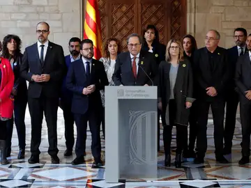 El presidente de la Generalitat, Quim Torra, acompañado por los miembros de su gobierno El presidente de la Generalitat, Quim Torra, acompañado por los miembros de su gobierno