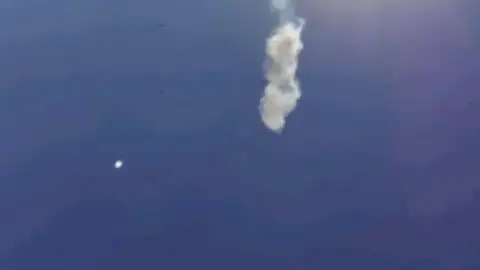Un meteorito cae sobre Pinar del Río, Un meteorito cae sobre Pinar del Río,