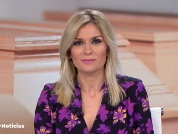 Sandra Golpe dirige y presenta Antena 3 Noticias 1