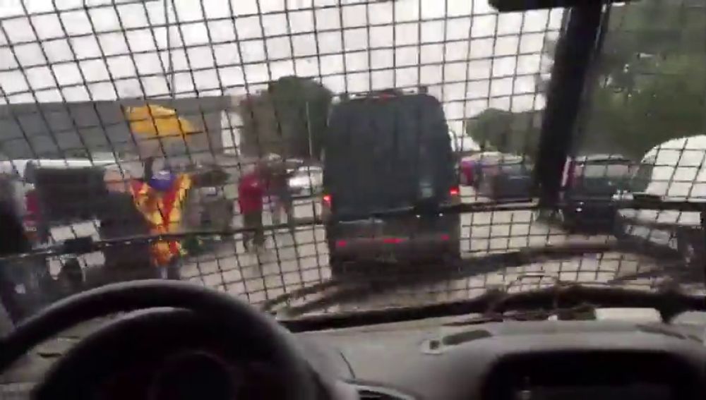 Se filtra un vídeo grabado en un furgón de la Guardia Civil del traslado de los presos