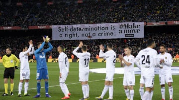 Pancarta en el Camp Nou