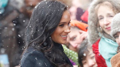 El look perfecto de Meghan Markle en su estreno bajo la nieve