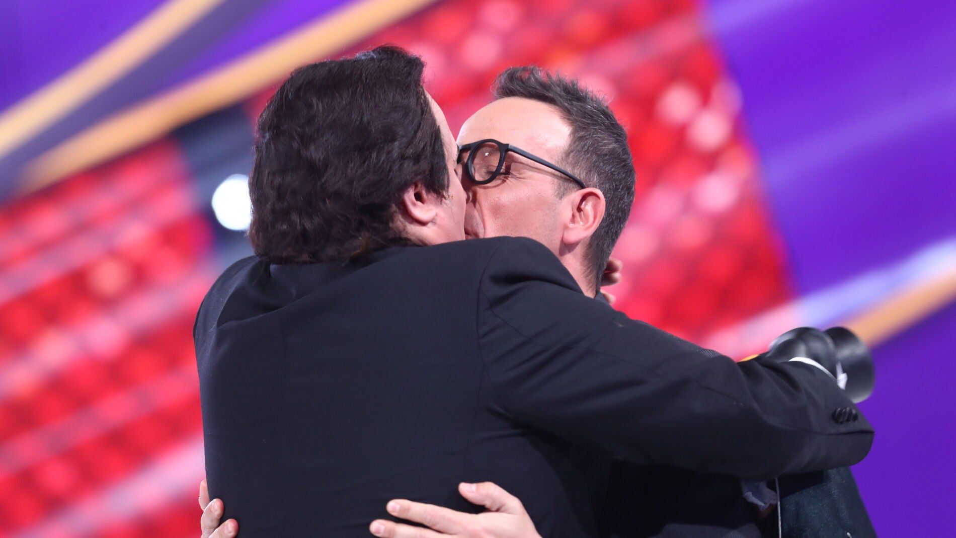 As&iacute; celebra Brays Efe sus 40 puntos en la semifinal de 'Tu cara me suena'
