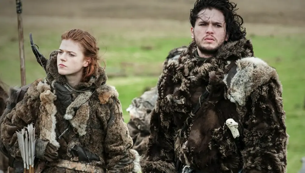 Kit Harington y Rose Leslie, Ygritte y Jon Snow en 'Juego de Tronos' Kit Harington y Rose Leslie, Ygritte y Jon Snow en 'Juego de Tronos'