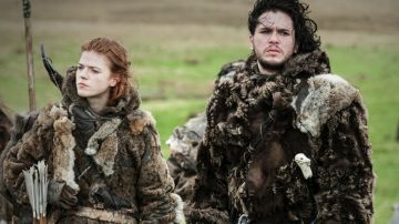 Kit Harington y Rose Leslie, Ygritte y Jon Snow en 'Juego de Tronos'