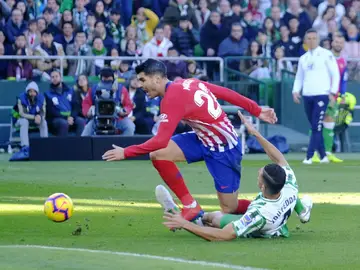 Morata, en la acción del penalti no pitado de Feddal Morata, en la acción del penalti no pitado de Feddal