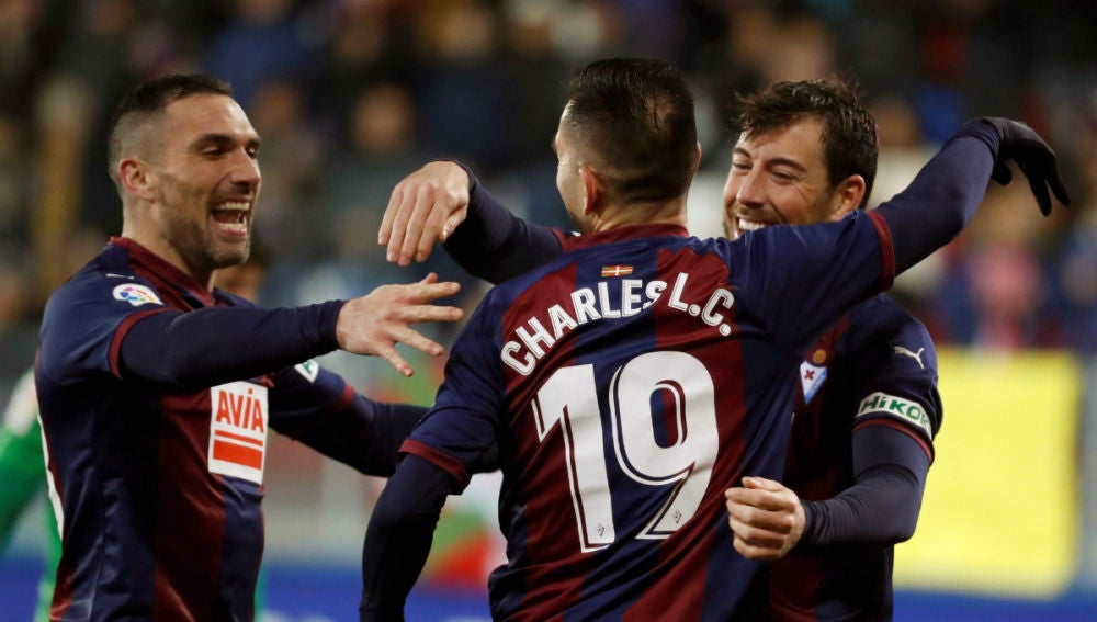 El Eibar celebra un gol