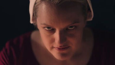 El primer tráiler de 'El cuento de la criada' conmociona al público durante la Super Bowl