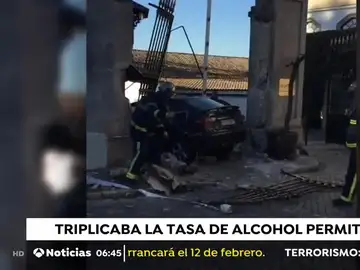 Coche empotrado en Jerez. Coche empotrado en Jerez.