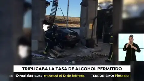 Coche empotrado en Jerez. Coche empotrado en Jerez.