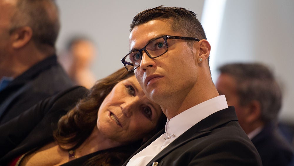 Dolores Aveiro, junto a su hijo, Cristiano Ronaldo