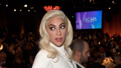 Una situación muy comprometida: La pillada infraganti a Lady Gaga en la comida de los nominados a los Oscar 