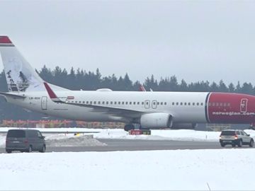 Falsa alarma en la evacuación de un avión con 169 pasajeros en Estocolmo Falsa alarma en la evacuación de un avión con 169 pasajeros en Estocolmo