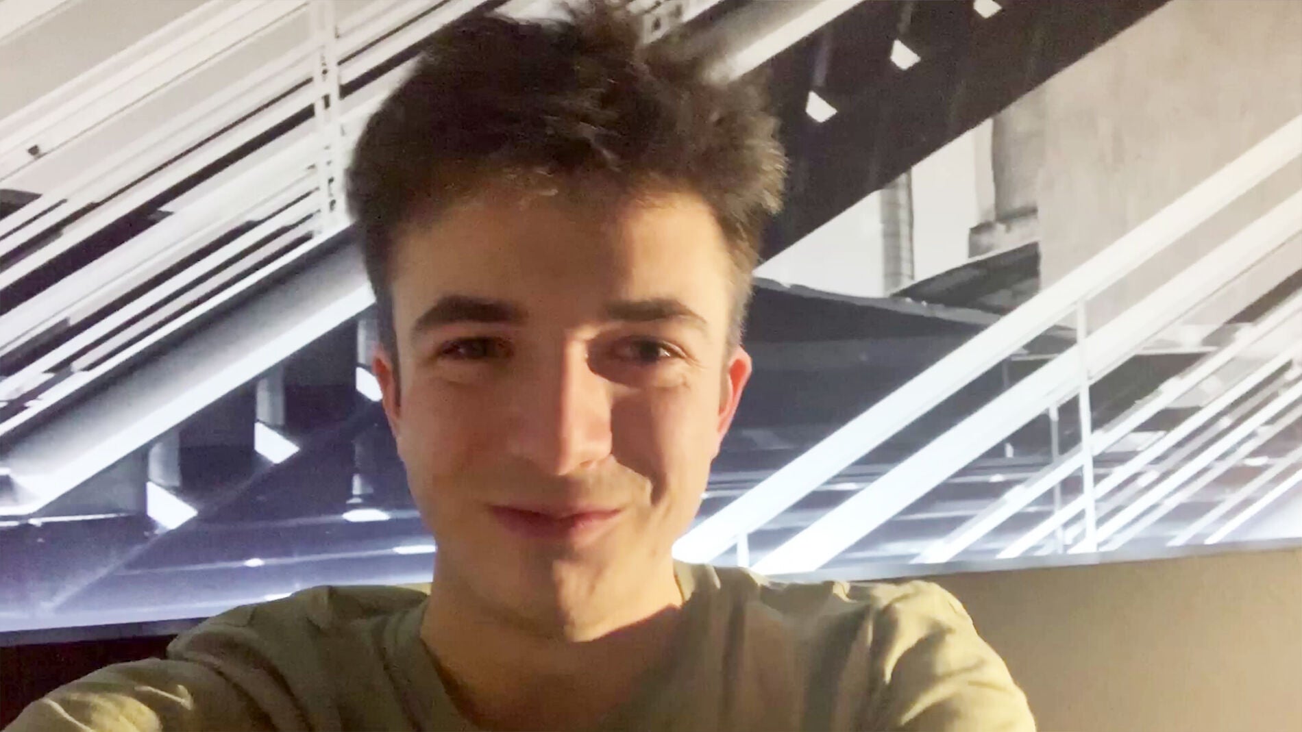 Javier Erro nos muestra su lado más personal: "Para mí la música es una forma de comunicación más"