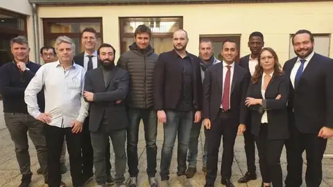 La reunión de Italia con los chalecos amarillos abre una crisis diplomática con Italia La reunión de Italia con los chalecos amarillos abre una crisis diplomática con Italia