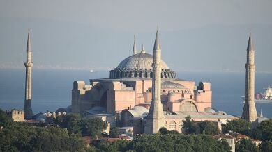Erdogan aprueba la reconversión de Santa Sofía en una mezquita