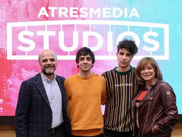 Los Javis firman un acuerdo con Atresmedia Studios Los Javis firman un acuerdo con Atresmedia Studios