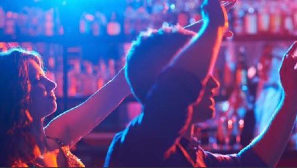 Jóvenes de fiesta