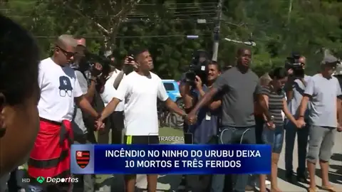 Consternación en los familiares y amigos de los jóvenes del Flamengo: "Son niños, esto nos llena el corazón de tristeza" Consternación en los familiares y amigos de los jóvenes del Flamengo: "Son niños, esto nos llena el corazón de tristeza"