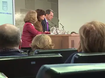 El Gobierno aprueba una oferta de más de 1.700 plazas de refuerzo para atender los servicios afectados por el Brexit El Gobierno aprueba una oferta de más de 1.700 plazas de refuerzo para atender los servicios afectados por el Brexit