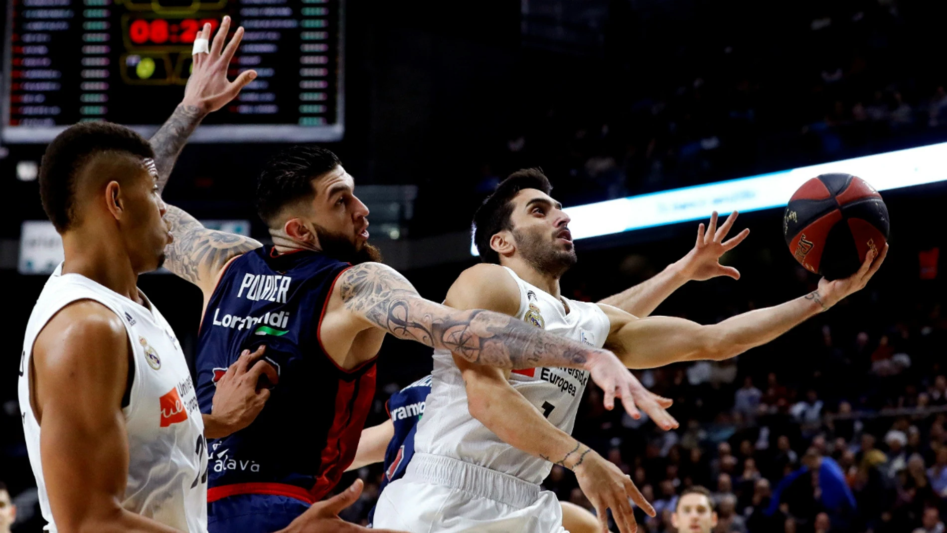 Campazzo, ante Poirier Campazzo, ante Poirier