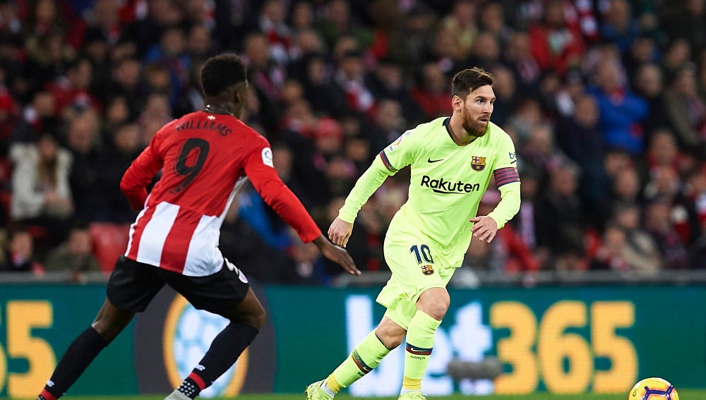 Messi, en acción contra el Athletic en San Mamés