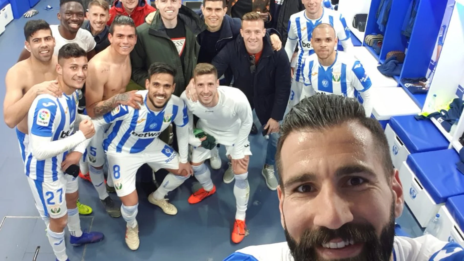 El Leganés, de celebración en el vestuario El Leganés, de celebración en el vestuario