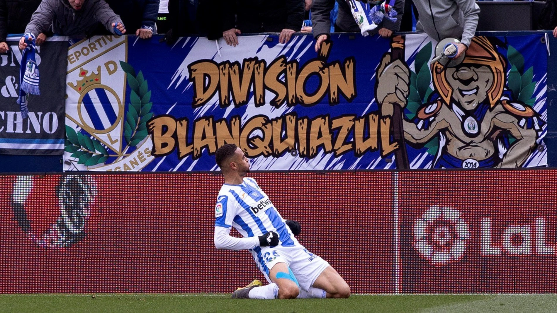 En-Nesyri celebra uno de sus goles contra el Betis En-Nesyri celebra uno de sus goles contra el Betis