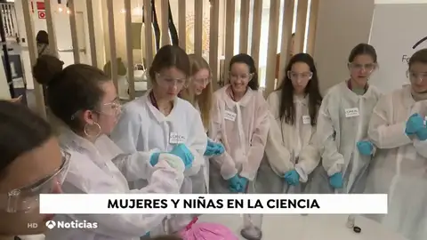 Casi 100 niñas de entre 13 y 15 años, científicas por un día Casi 100 niñas de entre 13 y 15 años, científicas por un día