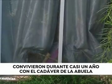 Una mujer y su hija conviven durante un año con el cadáver momificado de su madre en Málaga