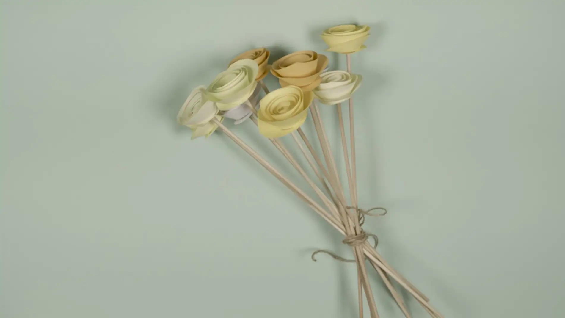 Cómo hacer un original ramo de flores de cartulina Cómo hacer un original ramo de flores de cartulina