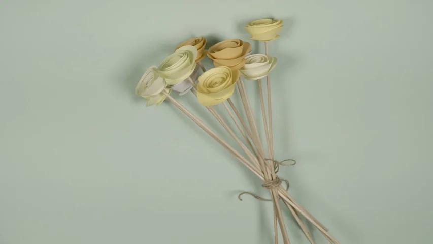 Cómo hacer un original ramo de flores de cartulina Cómo hacer un original ramo de flores de cartulina