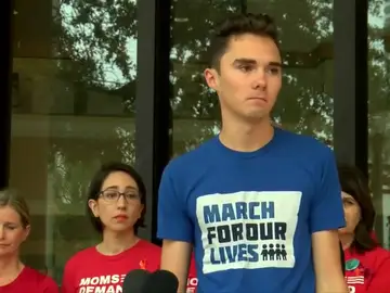 El espeluznante testimonio de un superviviente de la matanza de Parkland: "No estoy bien, nadie lo está" El espeluznante testimonio de un superviviente de la matanza de Parkland: "No estoy bien, nadie lo está"