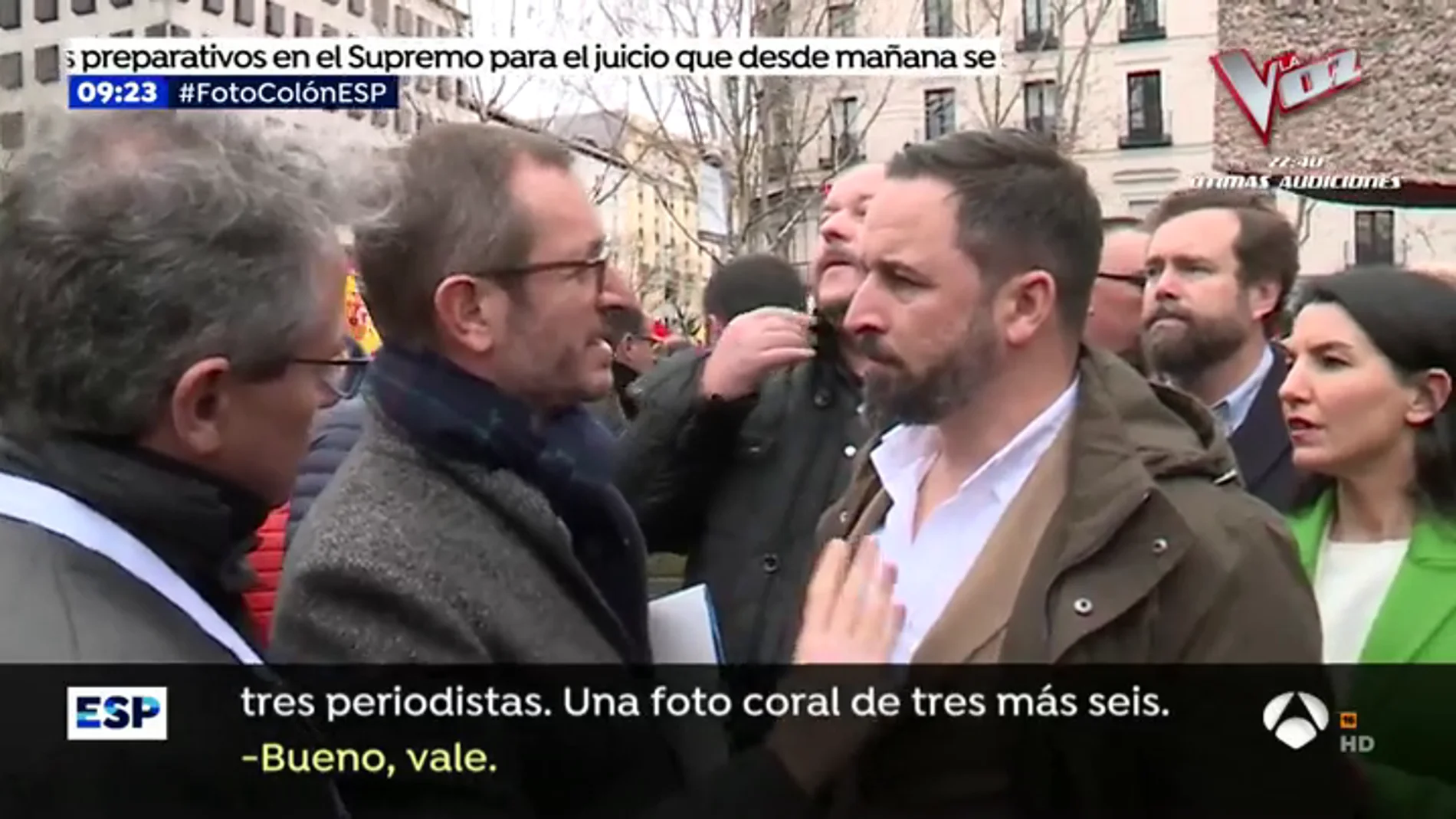 Así organizó Maroto la foto de Casado y Rivera con Santiago Abascal: "Cuando aplaudan 'Viva España' tienes que salir"