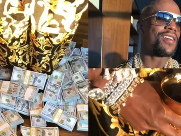 Floyd Mayweather vuelve a presumir de dinero y joyas Floyd Mayweather vuelve a presumir de dinero y joyas