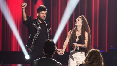 Pablo López cierra su equipo con la voz de Sandra Groove: “Qué maravilla que esto pase en ‘La Voz’”