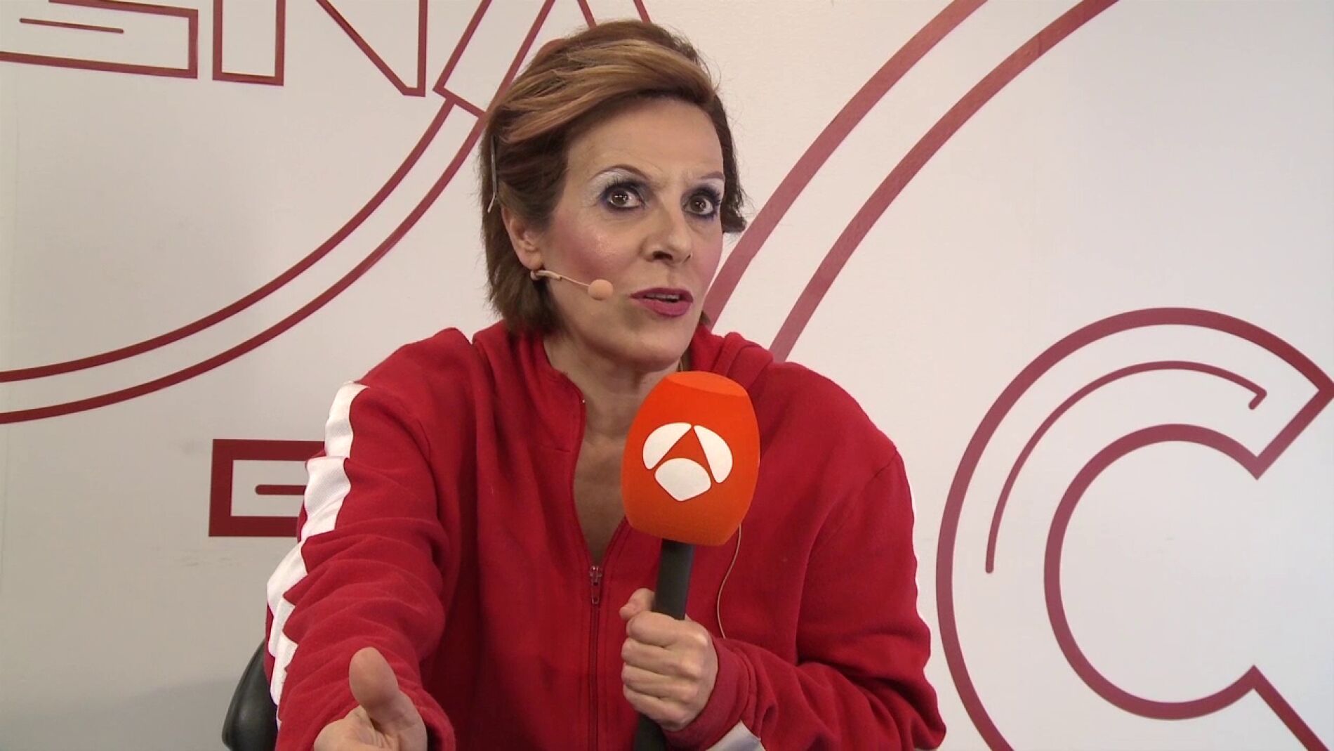 Anabel Alonso: "Compaginar 'Amar es para siempre' con 'Tu cara me suena' ha sido una locura a todo nivel"