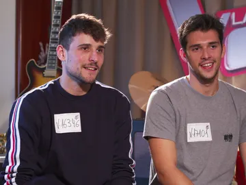 Leonardo y Ángel, un dúo muy especial: "Hoy en día es muy fácil con redes sociales que te vean, pero entrar a un programa como 'La Voz' no es lo mismo" Leonardo y Ángel, un dúo muy especial: "Hoy en día es muy fácil con redes sociales que te vean, pero entrar a un programa como 'La Voz' no es lo mismo"