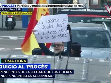 La manifestación ciudadana que frustró la Policía a la llegada de los independentistas al Supremo La manifestación ciudadana que frustró la Policía a la llegada de los independentistas al Supremo