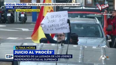 La manifestación ciudadana que frustró la Policía a la llegada de los independentistas al Supremo
