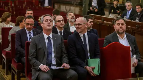 Los doce líderes independentistas acusados en el juicio al 'procés' Los doce líderes independentistas acusados en el juicio al 'procés'