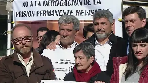 Los padres de Mari Luz Cortés, de Marta del Castillo o Diana Quer, continúan la lucha por la prisión permanente revisable Los padres de Mari Luz Cortés, de Marta del Castillo o Diana Quer, continúan la lucha por la prisión permanente revisable