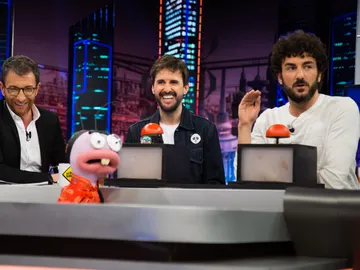 Trancas y Barrancas sorprenden a Julián López y Miki Esparbé con los éxitos internacionales cantados en chino Trancas y Barrancas sorprenden a Julián López y Miki Esparbé con los éxitos internacionales cantados en chino