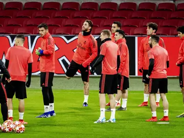 Los jugadores del Real Madrid se entrenan en Ajax Los jugadores del Real Madrid se entrenan en Ajax