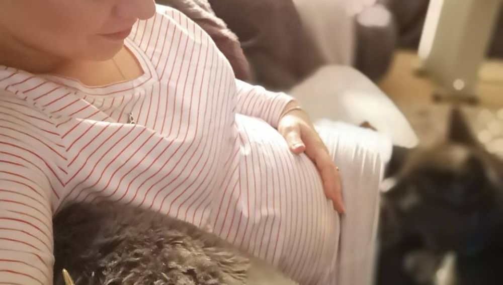 Bethan Simpson, la madre que fue sometida a la cirugía 