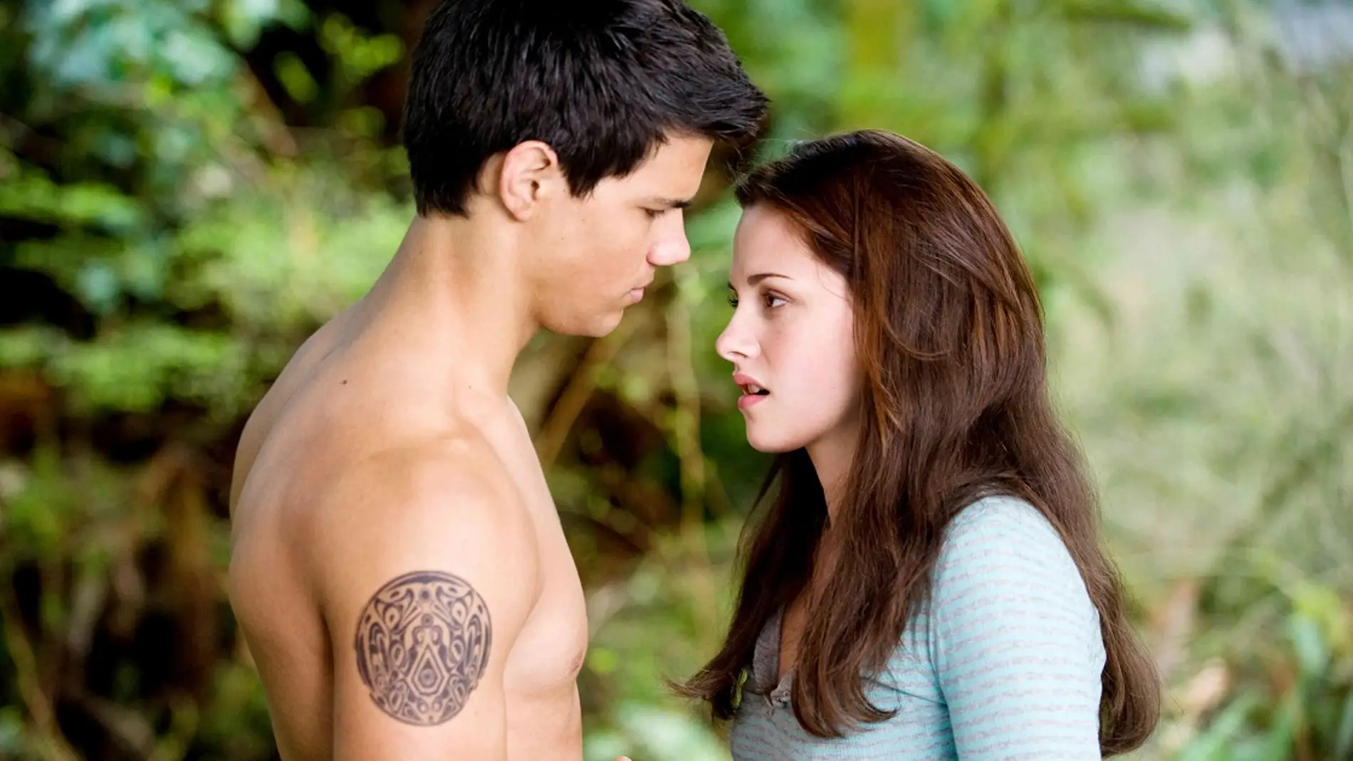 Taylor Lautner y Kristen Stewart en 'Crepúsculo'