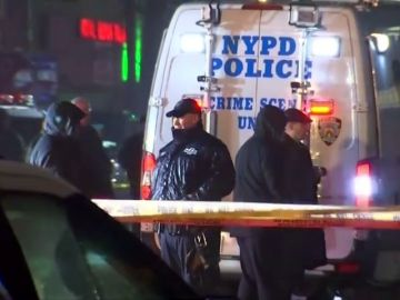 Muere un detective de la policía de Nueva York en un tiroteo por UN robo a mano armada Muere un detective de la policía de Nueva York en un tiroteo por UN robo a mano armada